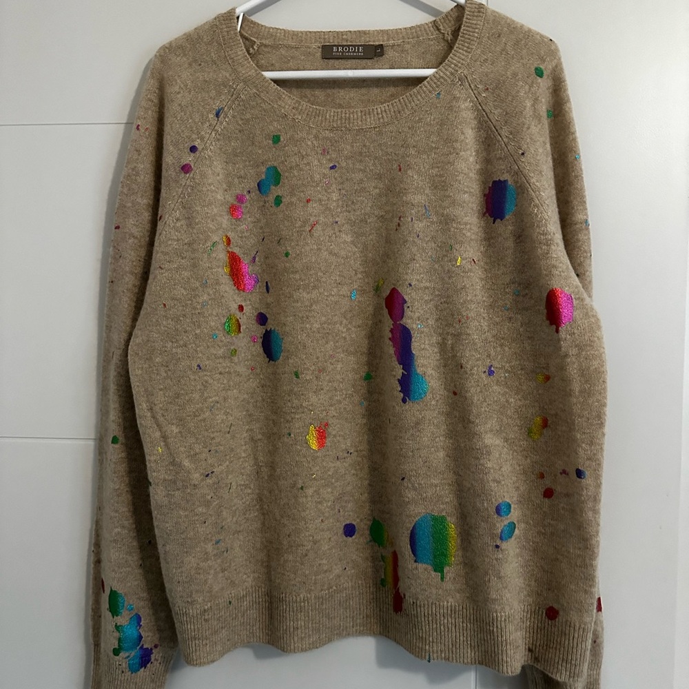 Brodie Cashmere Beige Sweater with Multicolor Accents